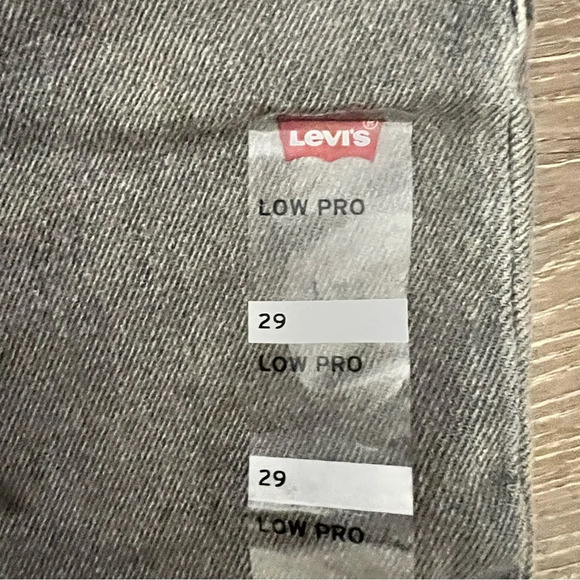 Womens Levis Lo Pro Straight Leg Acid Wash Gray Splatter Jeans size 29 - Picture 3 of 9